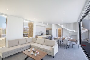 Villa, 3 habitaciones, piscina privada, vistas al jardín | Interior