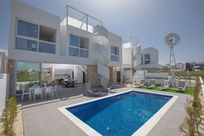 Villa, 3 habitaciones, alberca privada, vista al jardín | Alberca | Alberca al aire libre 