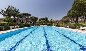 حمّام سباحة خارجي