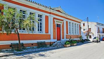 House, Smoking | 1 bedroom