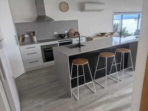 Fridge, microwave, oven, stovetop - The Nebraska Retreat (Dennes Point)