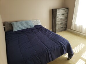 5 bedrooms, WiFi, bed sheets