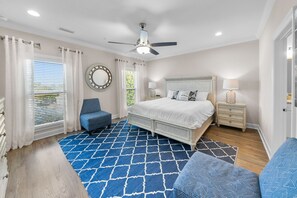 5 habitaciones, tabla de planchar con plancha, wifi y ropa de cama