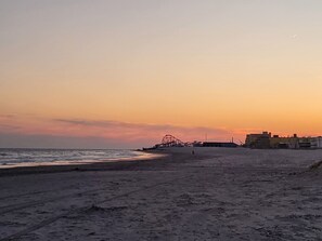 Beach - NORTH WILDWOOD - 1 BR - 1 Block to BEACH - Heated POOL (Wildwood)