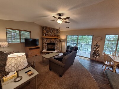 Black Bear Lodge 2 BR Condo on Little St. Germain Lake 