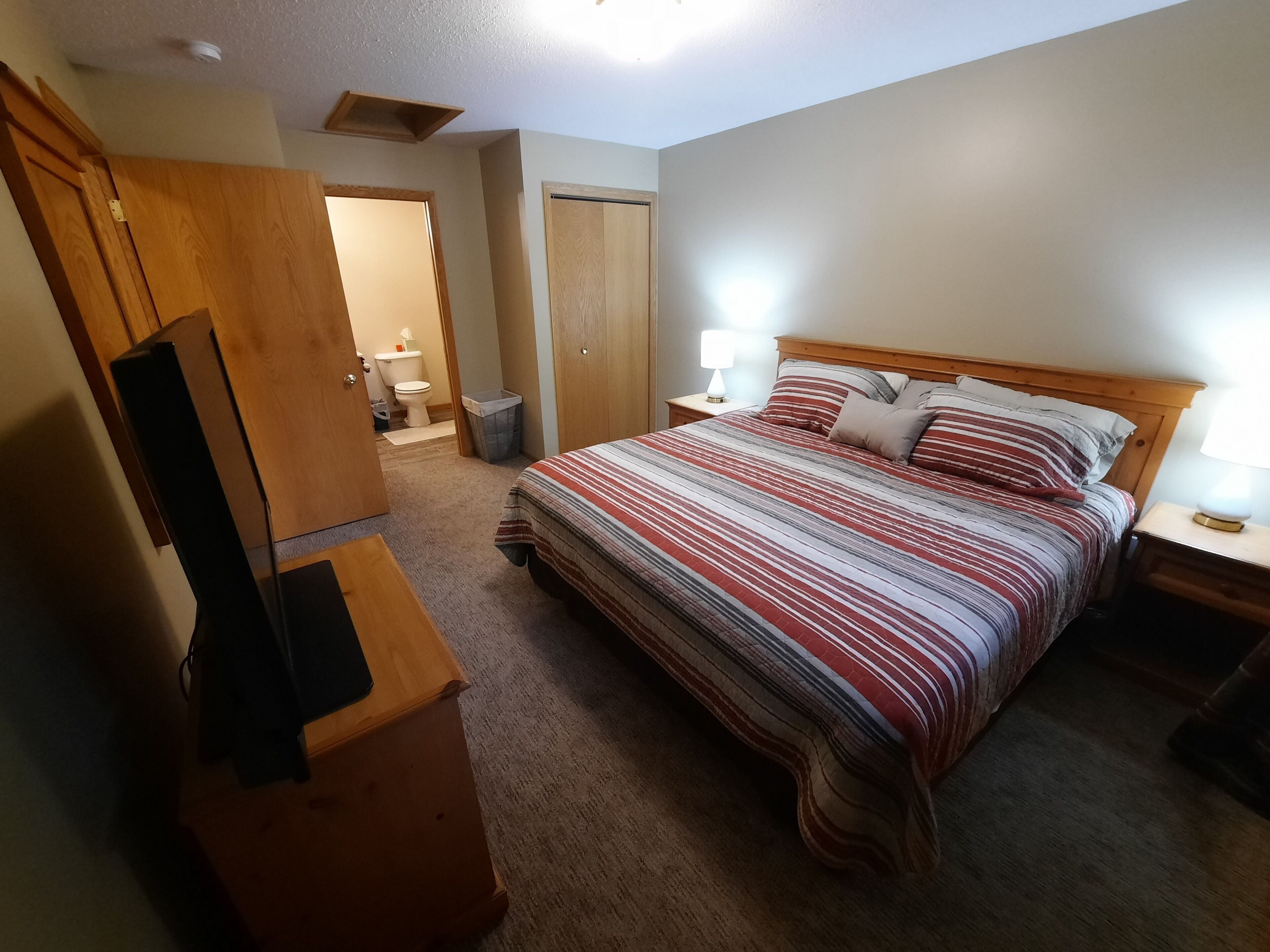 2 bedrooms, WiFi, bed sheets