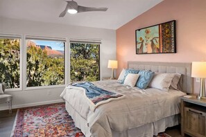 3 bedrooms, desk, iron/ironing board, free WiFi