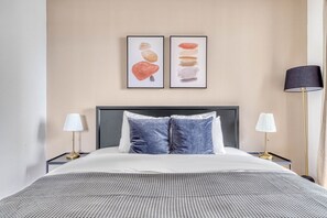 2 chambres, fer et planche à repasser, Wi-Fi, literie fournie