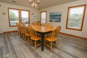 Dining - Vitamin Sea - Recently updated 4 BR oceanside home w/Private Pool and Hot Tub (Duck)