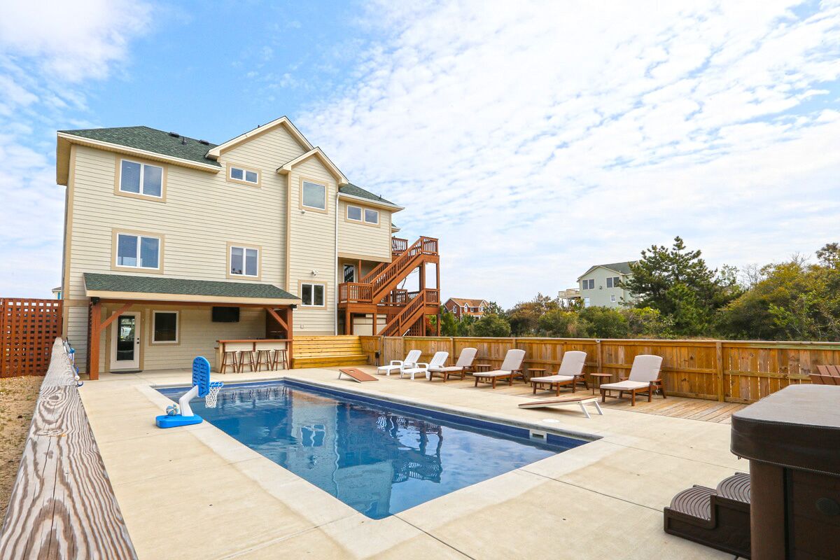 5 BR Oceanside home in Corolla w/Private Pool, Hot Tub - Recently Redecorated