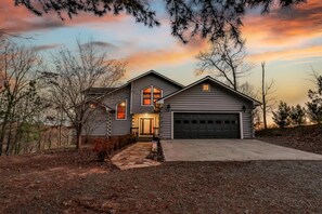 Exterior - Carter`s Lake Overlook (Ellijay)