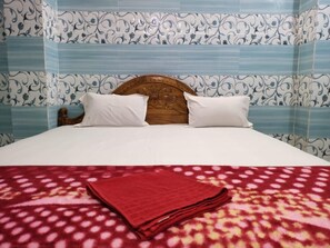 Egyptian cotton sheets, premium bedding, down comforters - Goroomgo Ray Home Stay Puri (Puri)