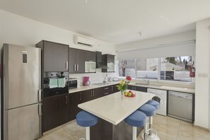 Villa, 3 Schlafzimmer, eigener Pool, Gartenblick | Eigene Küche