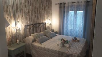 3 chambres, fer et planche à repasser, accès Internet, draps fournis