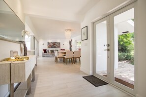 Interior - Luxury Beach Home w/ Heated Saltwater Pool & Amazing Location; NYC Abstract Art (Fort Lauderdale)