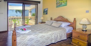 5 bedrooms, iron/ironing board, Internet, bed sheets