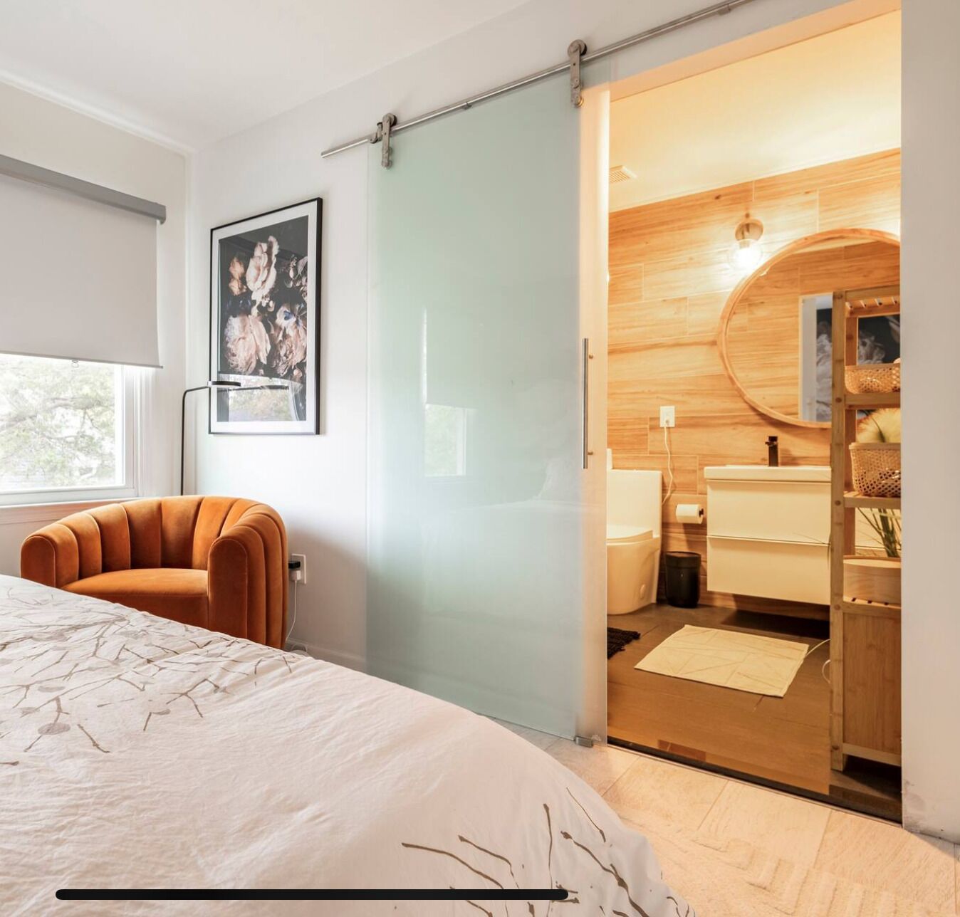 2 多间卧室、客房内保险箱、熨斗/熨衣板、免费 WiFi