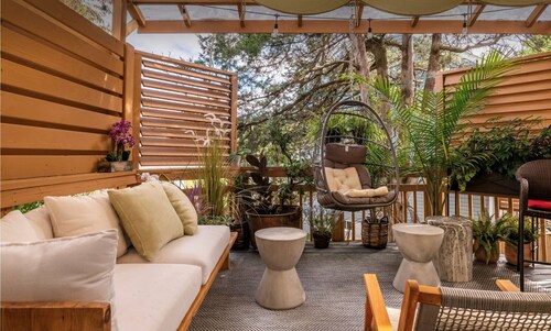 Harpers Ferry Luxury, Spa Bathroom, Movie Room, high-end design and furnishings