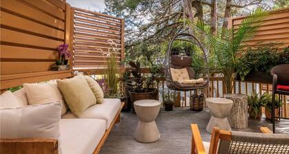 Harpers Ferry Luxury, Spa Bathroom, Movie Room, high-end design and furnishings