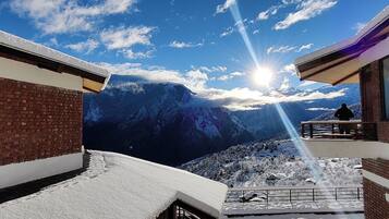 1 bedroom, premium bedding, down duvets, memory-foam beds