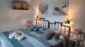 4 habitaciones, tabla de planchar con plancha, internet y ropa de cama 