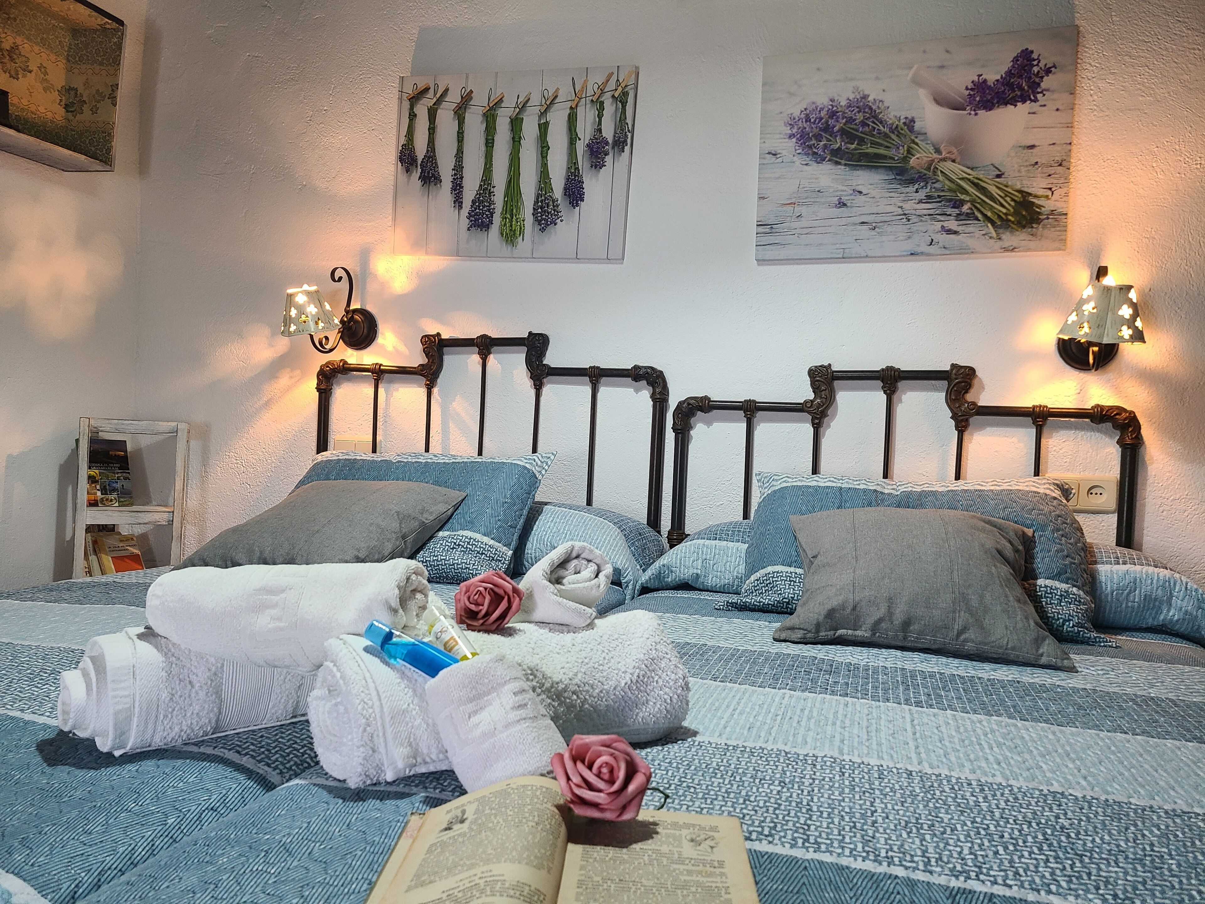 4 slaapkamers, een strijkplank/strijkijzer, internet, beddengoed