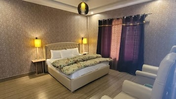 Room | Free WiFi