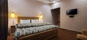 Free WiFi - Sky Touch Resort  (Balakot)