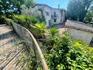 Apartment, 2 Bedrooms, Accessible, Smoking | Property grounds