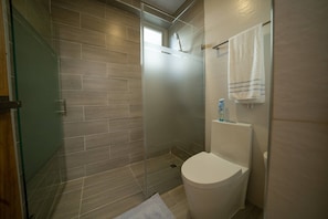 Bathroom - Goistay Downtown 1br Cozy Stylish Sleeps4,wifi,gym Jacuzzi D7 (Santo Domingo)