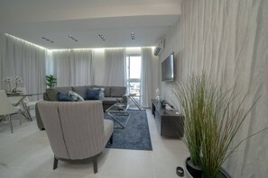 Apartment, 1 Bedroom, Accessible, Smoking | Interior - Goistay Downtown 1br Cozy Stylish Sleeps4,wifi,gym Jacuzzi D7 (Santo Domingo)