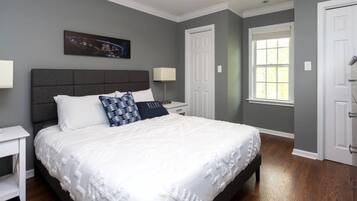 House (Delta, 21) | Exterior