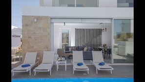 Villa, 4 habitaciones, alberca privada, vista al jardín | Restaurante al aire libre