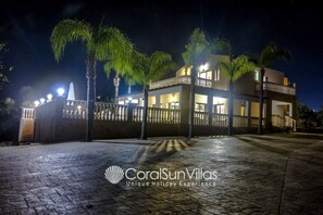 Villa, 5 habitaciones, para fumadores, alberca privada | Exterior