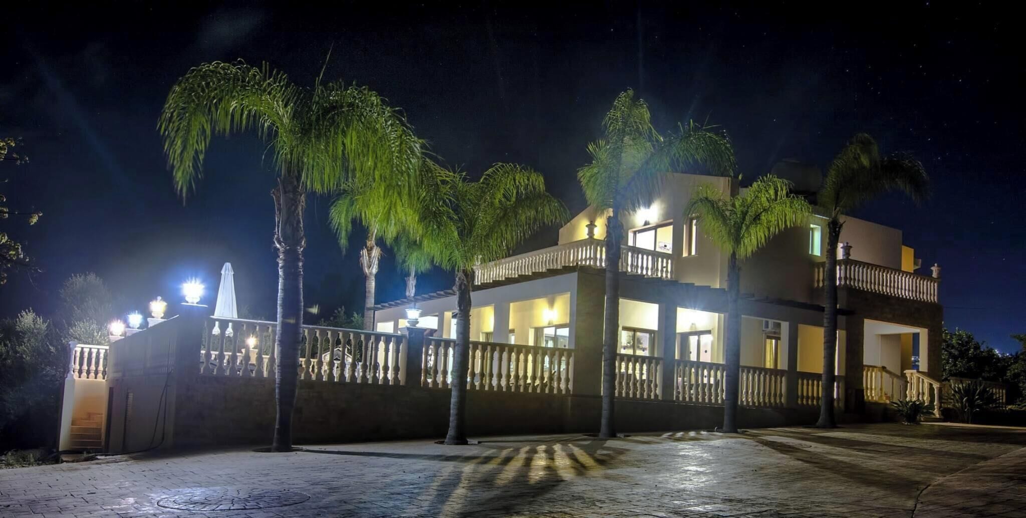 Vil·la, 5 dormitoris, fumadors, piscina privada | Exterior