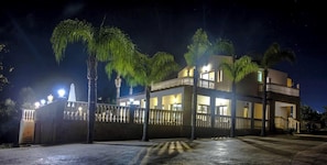 Villa, 5 habitaciones, para fumadores, alberca privada | Exterior