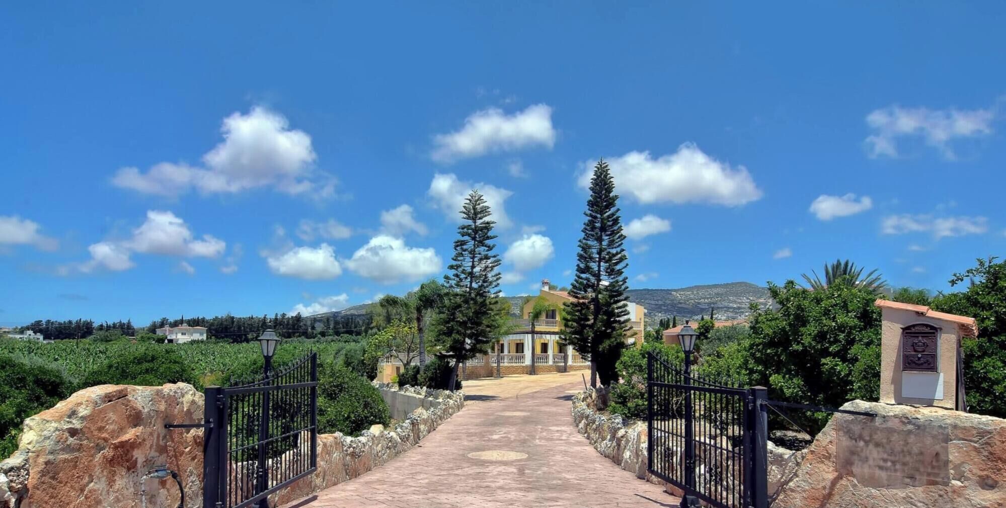 Vil·la, 5 dormitoris, fumadors, piscina privada | Àrea exterior de l'allotjament