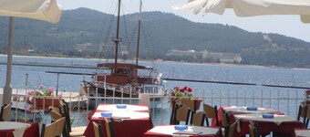 Welcome To Hotel ,,petunia,, In Neos-marmaras,xalkidiki ,greece,in Para18dise