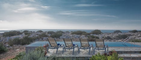 Villa, 4 chambres, piscine privée, vue sur le jardin | Piscine | Piscine extérieure