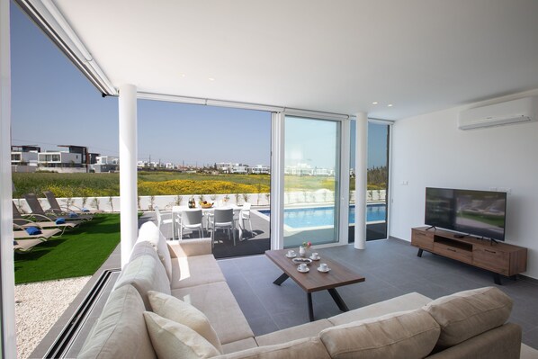 Villa, 3 chambres, piscine privée, vue jardin | Intérieur