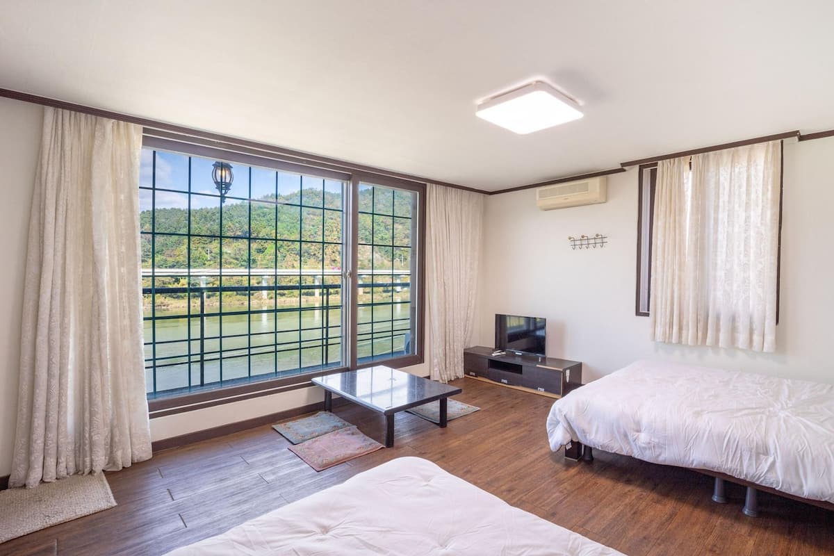 Chambre, 1 chambre (301ho(Ivory,withpet,riverview))