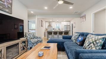 House (The Tired Travelers Club) | Exterior