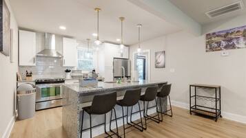 House (The Tired Travelers Club) | Exterior