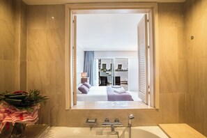Villa, 5 habitaciones, alberca privada, vista al jardín | Baño