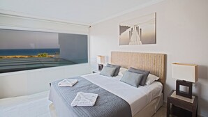 Villa, 5 Bedrooms, Private Pool, Garden View - Protaras Holiday Villa Nv28 (Paralimni)
