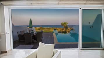 Villa, 5 Bedrooms, Private Pool, Garden View | Pool