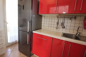 Casa, 2 quartos, sacada, vista para a cidade | Cozinha privada