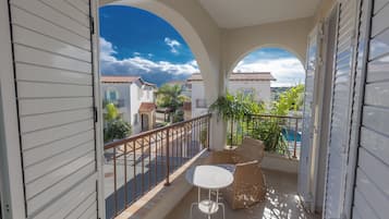 Bungalow, 4 kamar tidur, kolam renang pribadi, pemandangan kebun | Area keluarga