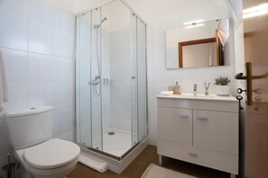 House | Bathroom - Faj do Amo by Atlantic Holiday (São Vicente)