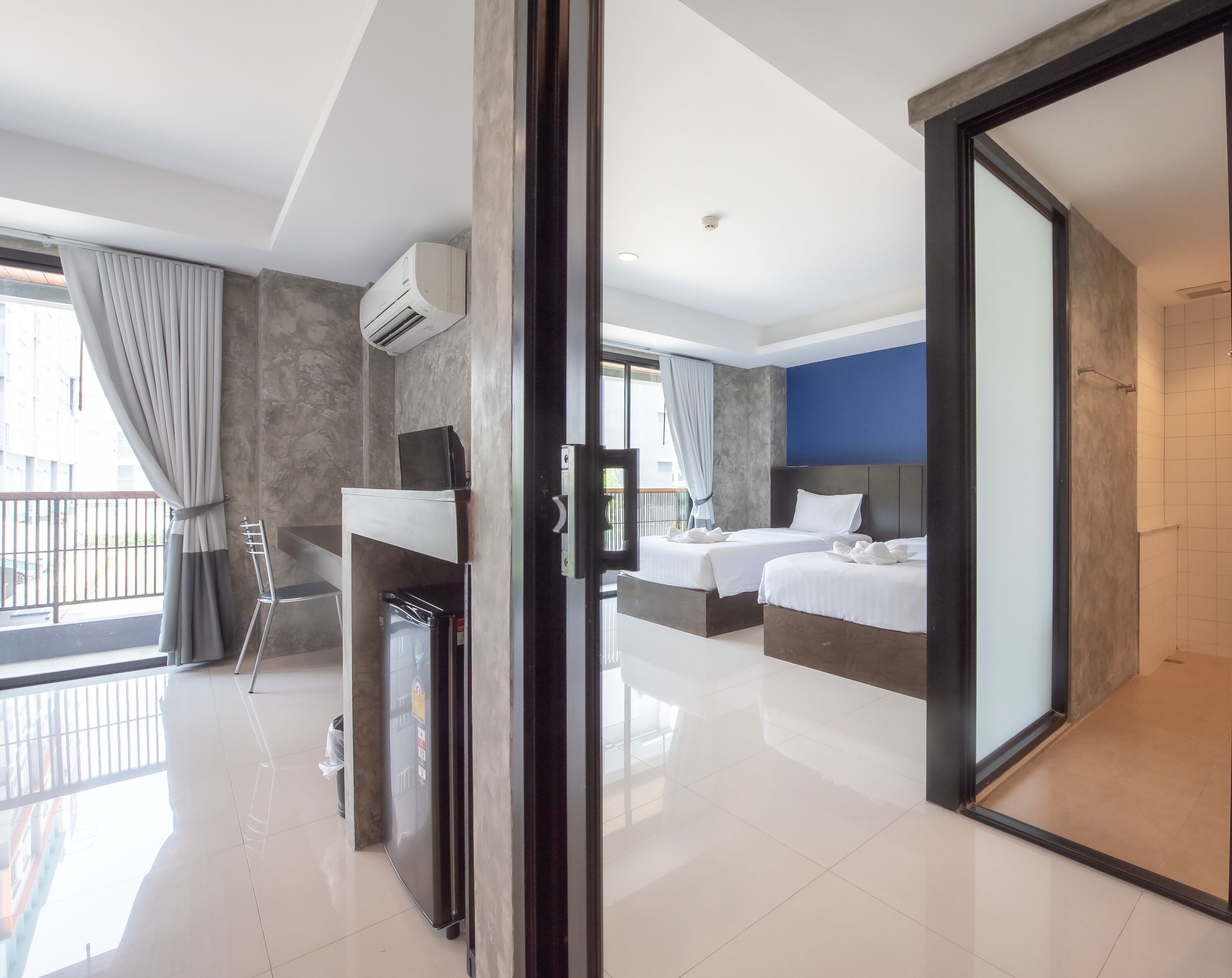 Deluxe Room | Desk, free WiFi, bed sheets